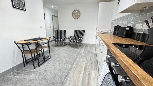 Wakefield Apartment | 202 Grosvenor House - Wakefield