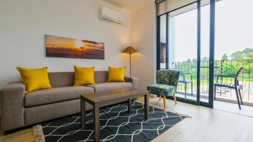 George Central Apartment | 202 Le Jardin