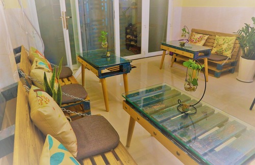 District 3 House | 202*Lovely room with desk friendly