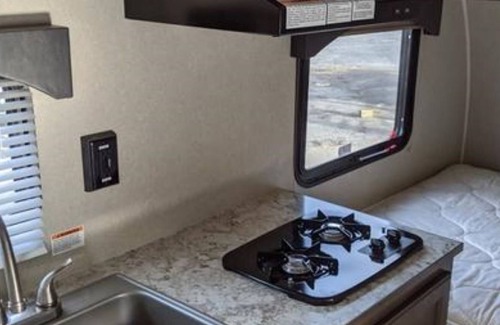 Calverton House | 2020 Sunset Park 16 BH- Camper Trailer