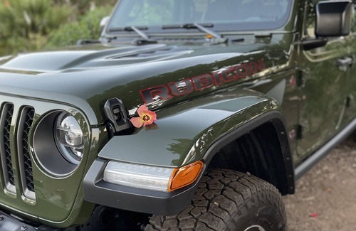 Kahului House | 2022 Jeep Gladiator Rubicon with a Rooftop tent & all the amenities!