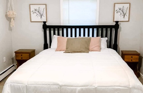 The Bluffs House | 2023 Ossipee Lake, Kid and Pet Friendly *king bed*