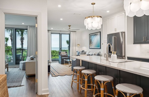Kiawah Island Villa | 2024 Remodeled- OCEANFRONT! Exceptional BEACH VIEW! 2BR/2BA Luxury Villa