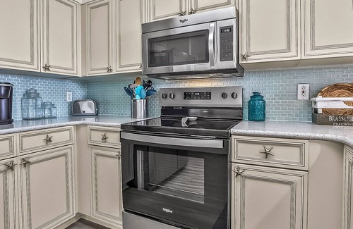 Windy Hill Condo | 2025 Specials*Windy Hill #1501*O/F End Unit Luxury*Endless Sky*Pool*Grill