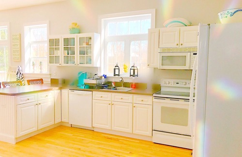 Lion Head Beach House | 2026 Full Summer or Monthly Available to Book, Huge Discounts for Early Booking!