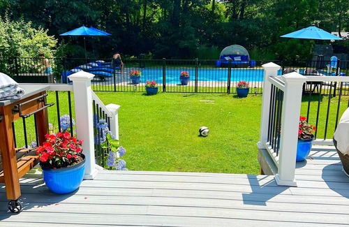 Lion Head Beach House | 2026 Full Summer or Monthly Available to Book, Huge Discounts for Early Booking!
