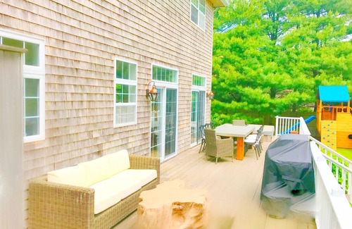 Lion Head Beach House | 2026 Full Summer or Monthly Available to Book, Huge Discounts for Early Booking!