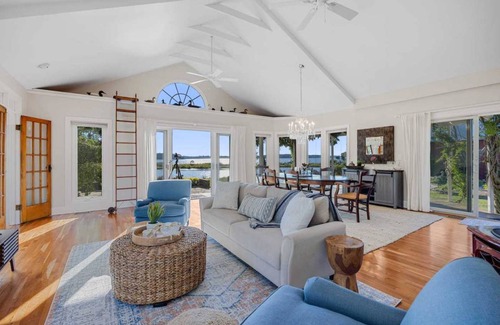 Hillsmere House | 203 m² House ∙ 5 bedrooms ∙ 10 guests