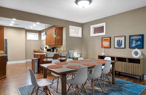 South Side Flats House | 204 m² House ∙ 5 bedrooms ∙ 12 guests