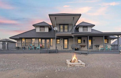 Harwich House | 204 m² House ∙ 5 bedrooms ∙ 12 guests