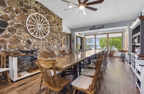 Big Cedars Cabin | 204 m² Lodge ∙ 4 bedrooms ∙ 12 guests