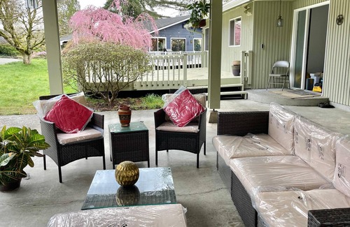 Lake Forest Park House | 20406 54th PL Lake Forest Park House