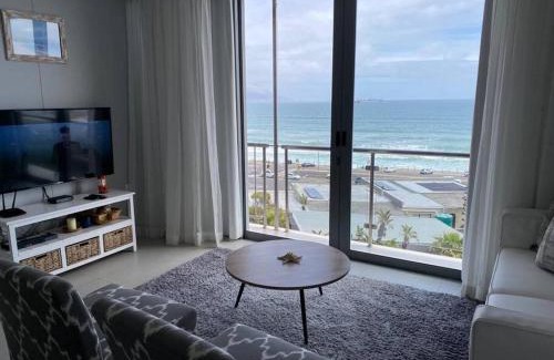 Bloubergstrand Apartment | 205 Infinity Apartment