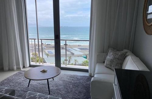 Bloubergstrand Apartment | 205 Infinity Apartment