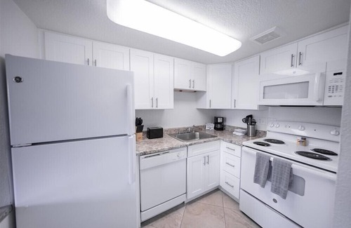 New Papago Parkway Apartment | 205 Scottsdale Escape: Fully Furnished Vacation Rental with Resort Amenities