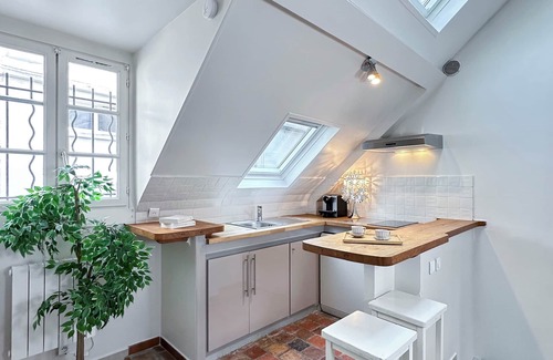 6th Arrondissement Apartment | 2066 Princesse
