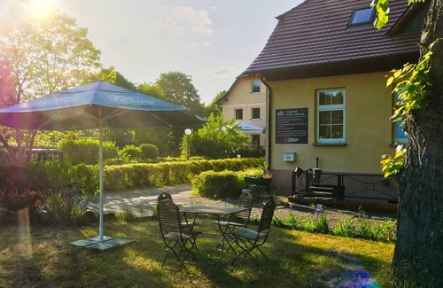 Klein Quassow Condo | 207 Holiday apartment upstairs in the manor house - 5 min. to the beach at the Großer Labussee