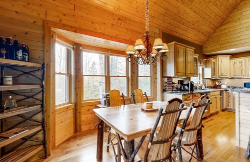 Vanderbilt Cabin | 207 m² Cabin ∙ 2 bedrooms ∙ 6 guests