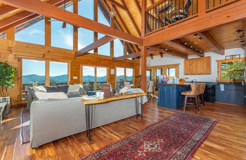 Old Fort Cabin | 207 m² Cabin ∙ 3 bedrooms ∙ 6 guests