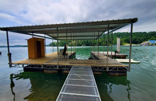 Big Creek House | 208 m² House ∙ 3 bedrooms ∙ 12 guests