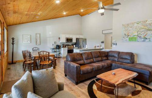 McHenry House | 208 m² House ∙ 3 bedrooms ∙ 10 guests