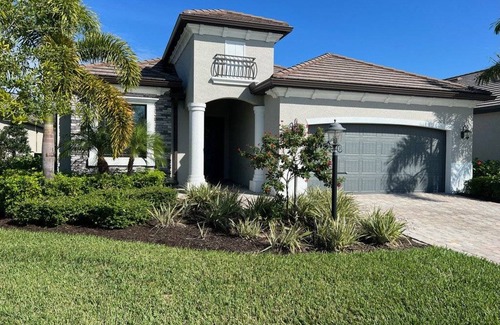 Lakewood Ranch House | 209 m² House ∙ 4 bedrooms ∙ 8 guests