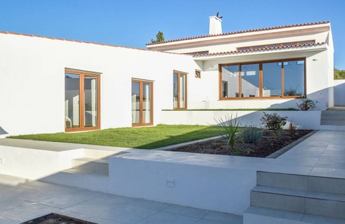 Almoinha House | 209 m² House ∙ 4 bedrooms ∙ 8 guests