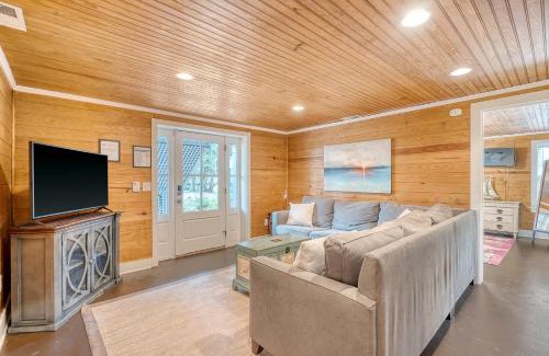 Folly Beach House | 209 W Indian Cabin By The Sea