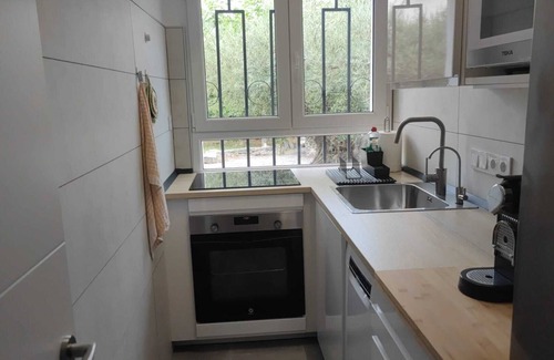 El Mas Bosca Apartment | 20m2 porch, 1000m garden, barbecue, parking, fenced and protected and WIFI.