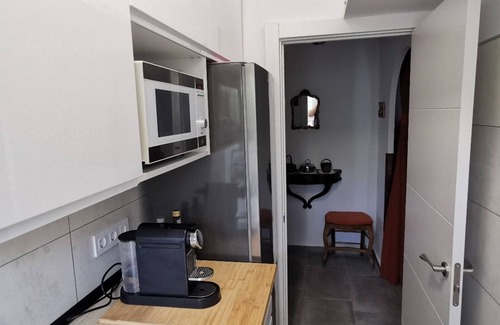 El Mas Bosca Apartment | 20m2 porch, 1000m garden, barbecue, parking, fenced and protected and WIFI.