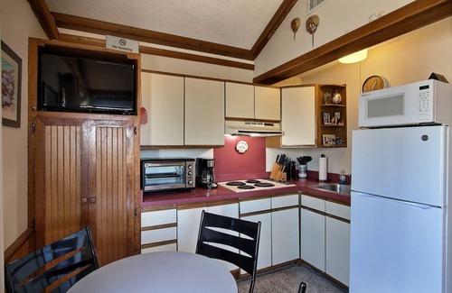Hatteras Condo | 21 Sandcastle Studio Bedroom Condo by RedAwning