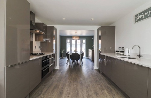 Walton on the Naze House | 21 SKIPPERS WAY, pet friendly, with a garden in Walton-On-The-Naze