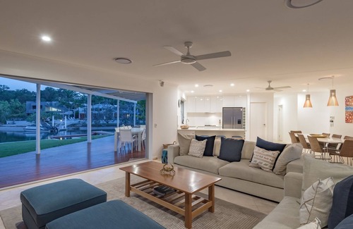 Noosa Heads House | 21 Wesley Crt Noosa Sound
