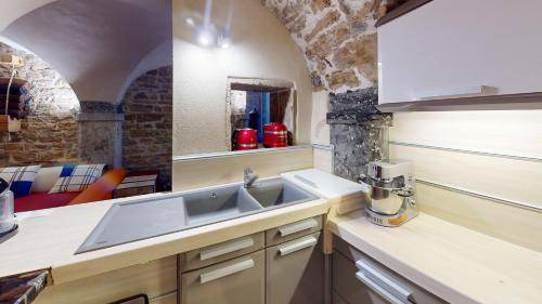 Old Lyon Apartment | 210 m² Apartment ∙ 3 bedrooms ∙ 12 guests