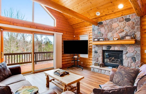 Friendship Cabin | 210 m² Cabin ∙ 3 bedrooms ∙ 12 guests