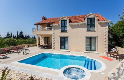 Brasina Villa | 210 m² Villa ∙ 4 bedrooms ∙ 8 guests