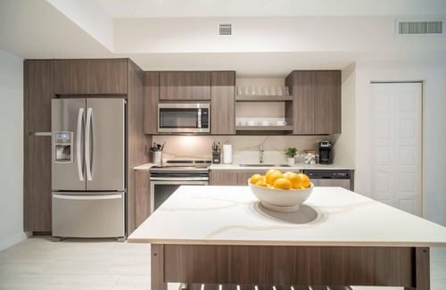 Glenvar Heights Apartment | #210 - Tucker Dadeland