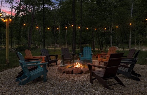 Berkeley Springs Cabin | 211 m² Cabin ∙ 5 bedrooms ∙ 14 guests