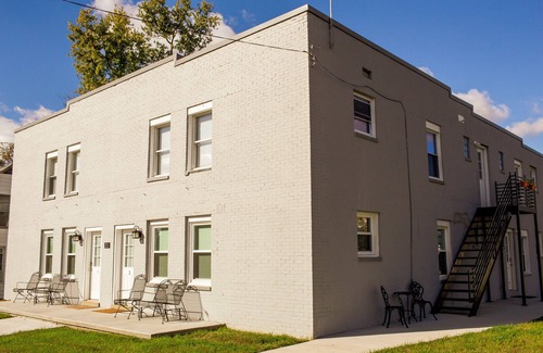 Williamstown Apartment | 211 Paris St Suites are just minutes from The Ark Encounter