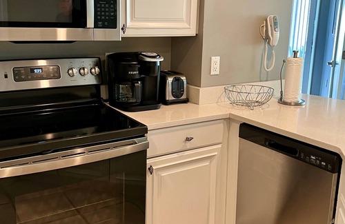 Palmetto Dunes Condo | 2117 Villamare, Beautiful Condo In Beachfront Complex near pickle ball courts.