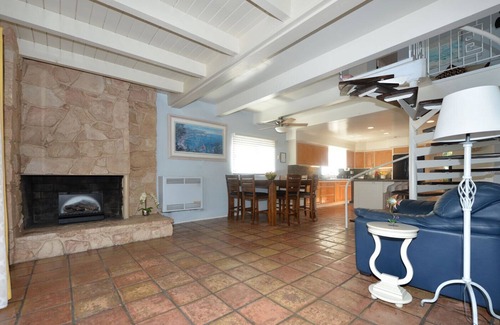 Avalon House | 211CL: Large Deck, Golf Cart, 1 Block to Beach, Pet Friendly. - 211 Claressa