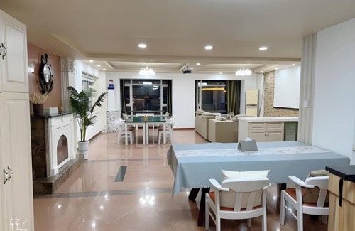 Yanji City Centre Apartment | 212 m² Apartment ∙ 3 bedrooms ∙ 12 guests