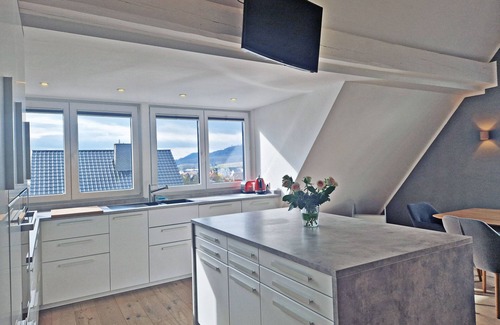 Schauenburg House | 212 m² FeelGood holiday home with 2 apartments, garden, terrace, grill & sauna!