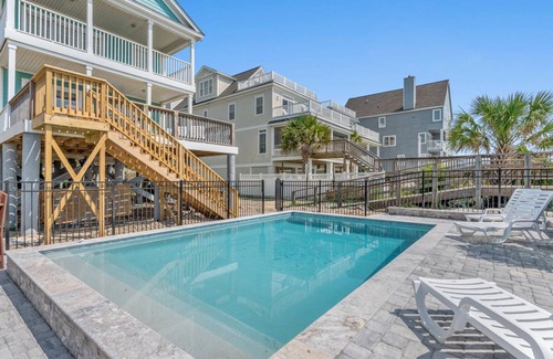 Surfside Beach House | 213 m² House ∙ 4 bedrooms ∙ 14 guests