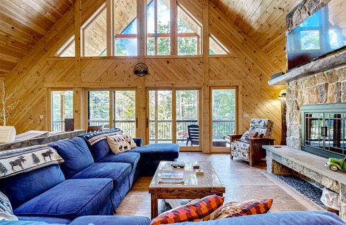 West Alton Ski Chalet | 214 m² Chalet ∙ 4 bedrooms ∙ 10 guests