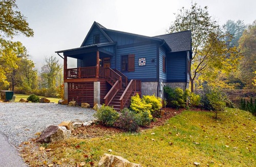 Cullowhee House | 214 m² House ∙ 2 bedrooms ∙ 6 guests