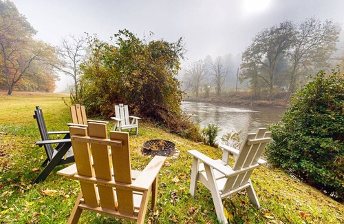 Cullowhee House | 214 m² House ∙ 2 bedrooms ∙ 6 guests