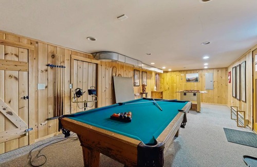 Franconia House | 214 m² House ∙ 2 bedrooms ∙ 8 guests