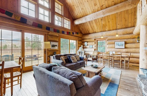 Franconia House | 214 m² House ∙ 2 bedrooms ∙ 8 guests