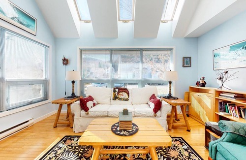 Plymouth House | 214 m² House ∙ 3 bedrooms ∙ 6 guests